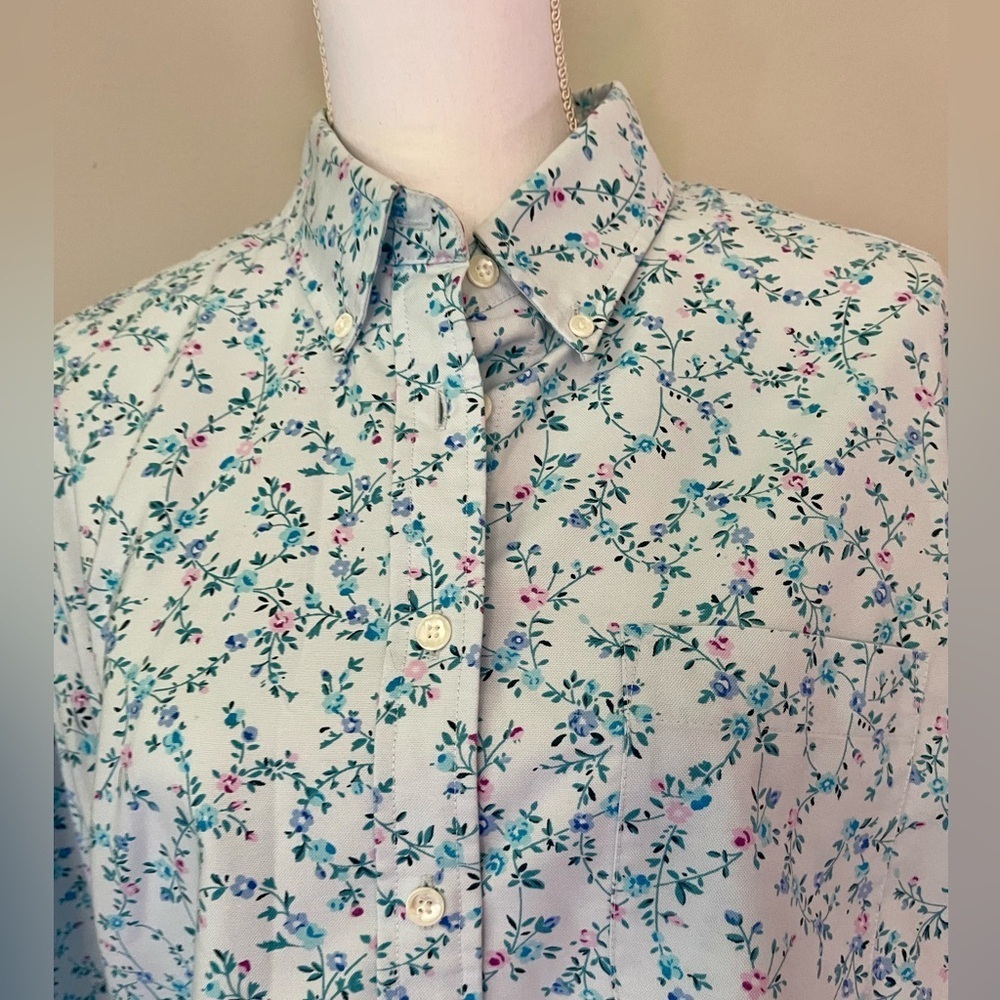 Cabin Creek Aqua Floral Button Down | Size 12P | Like New | Discontinued - Picture 4 of 12